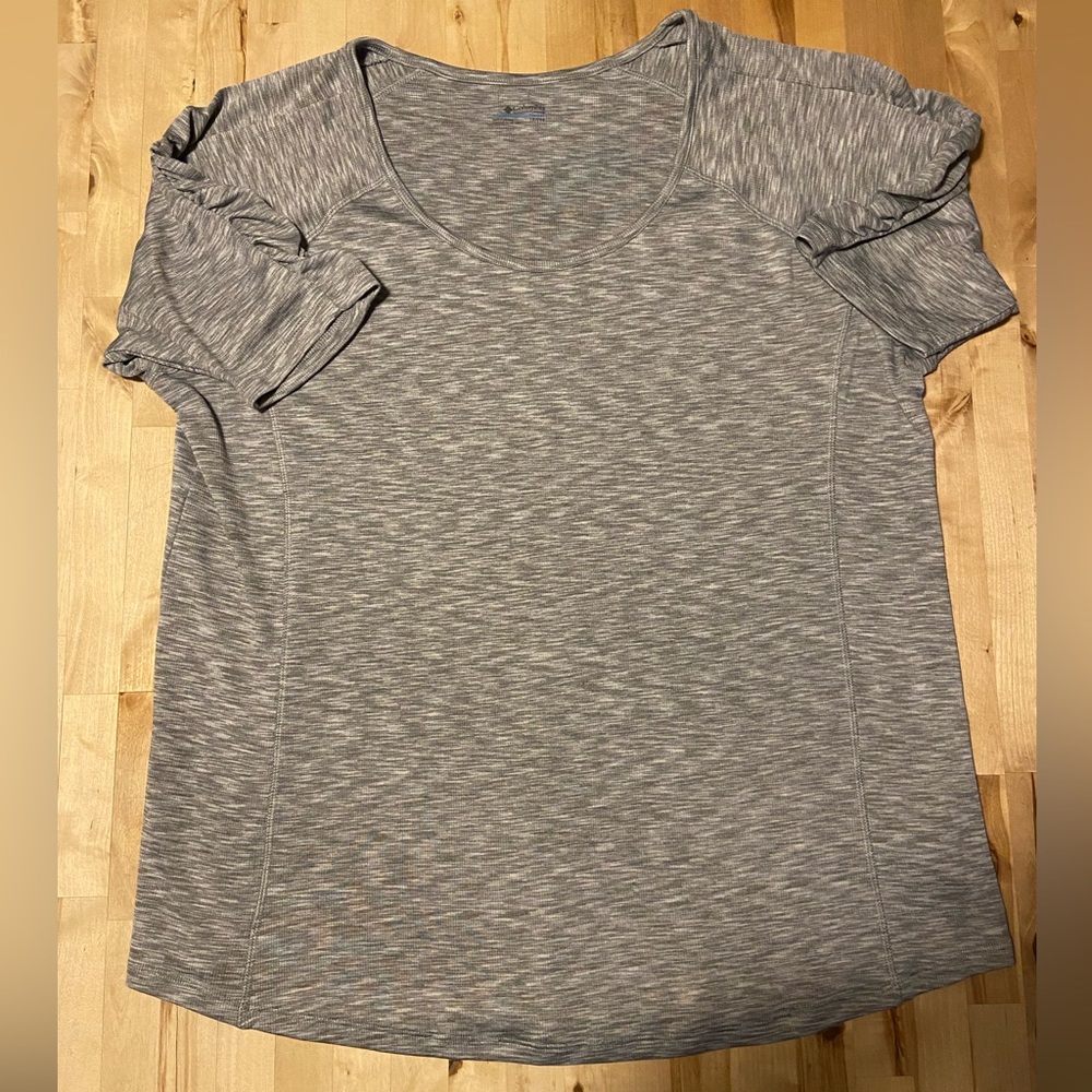 Columbia Ruched Sleeved Shirt